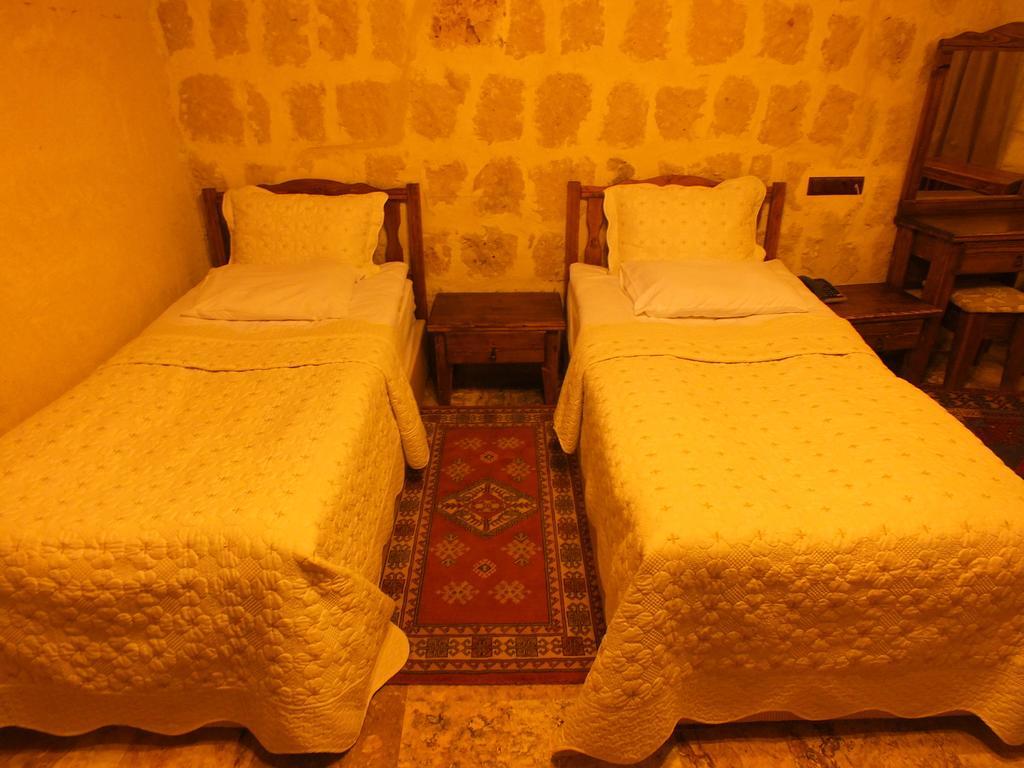 Dilek Tepesi Cave Hotel Ayvali ภายนอก รูปภาพ